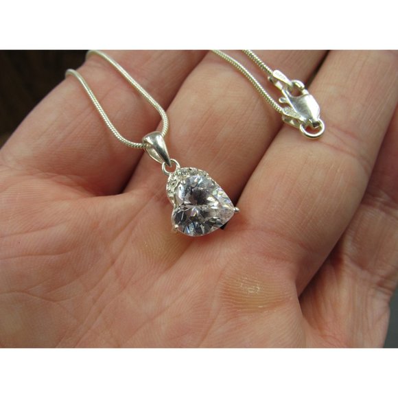 18" Sterling Silver Simple Cubic Zirconia Heart Pendant Necklace Vintage Minimal - Picture 3 of 7